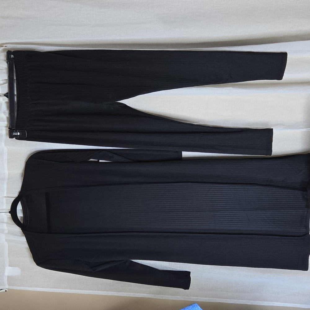 Black Ribbed Three-Piece Set - Picture 2 of 5